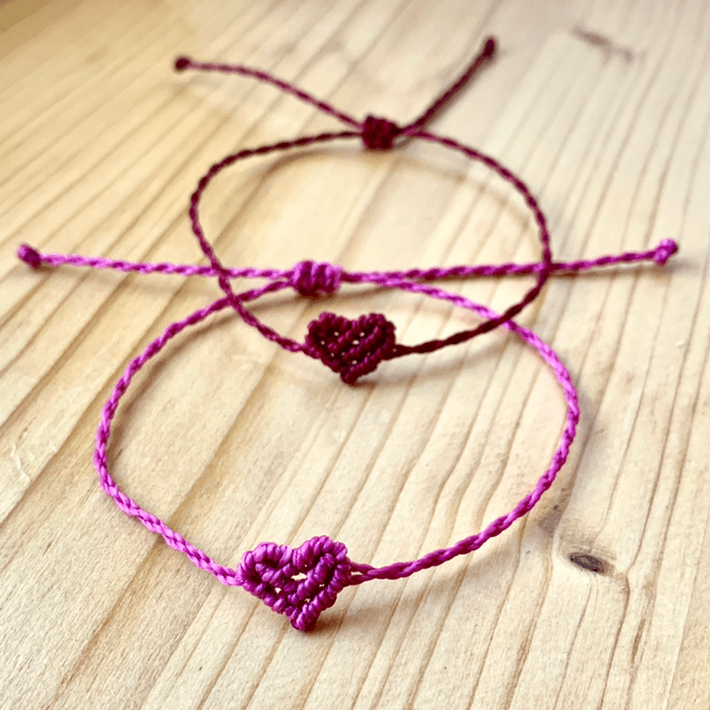 Bracelet micro-macramé cœur 